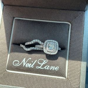 Neil Lane Center Ring!